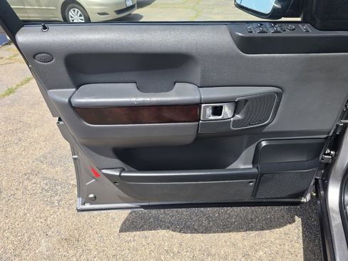 Used 2007 Land Rover Range Rover HSE image 10