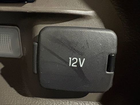 Used 2020 Ford Explorer Platinum image 27