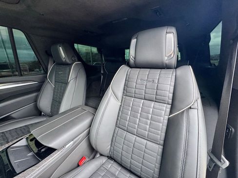 Used 2025 Cadillac Escalade V image 16