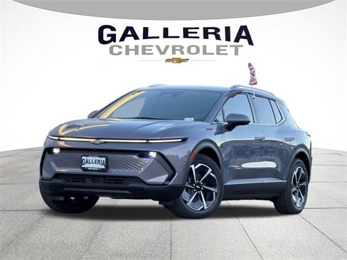 New 2026 Chevrolet Equinox EV LT image 2