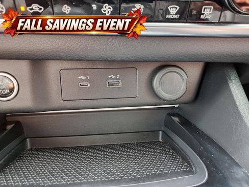 Used 2023 Nissan Rogue SV w/ SV Premium B Package FWD image 23