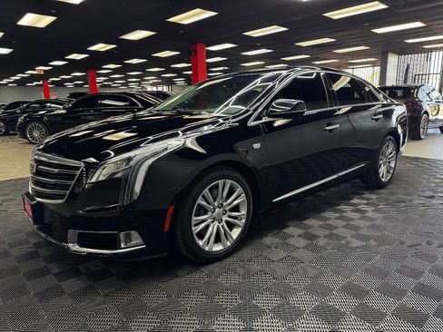 Used 2018 Cadillac XTS Luxury image 7
