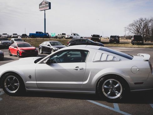 Used 2005 Ford Mustang GT image 17