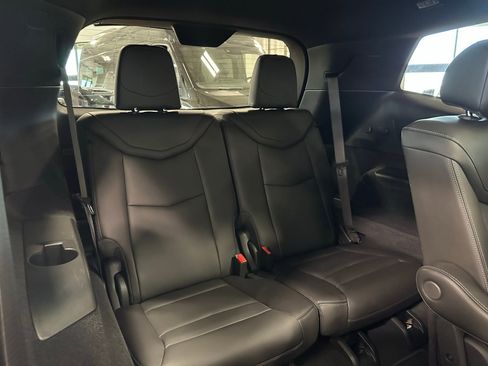 Used 2025 Cadillac XT6 Premium Luxury image 44