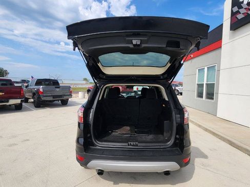 Used 2018 Ford Escape SE w/ SE Sync 3 Package AWD/4WD image 23