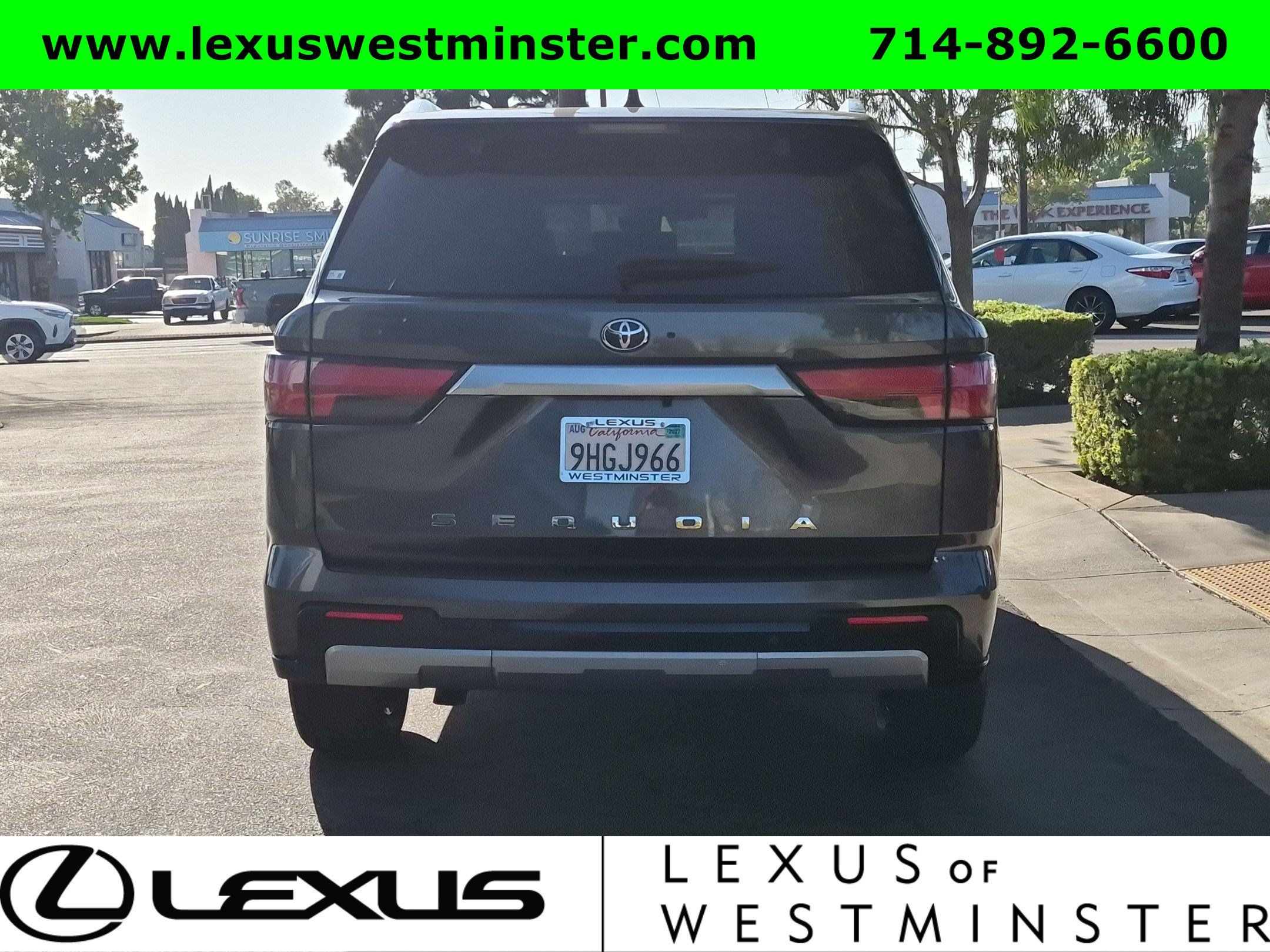 Used 2023 Toyota Sequoia Capstone AWD/4WD image 9