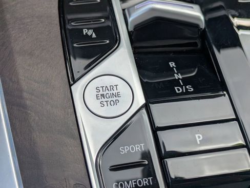 Used 2024 BMW X5 sDrive40i image 31