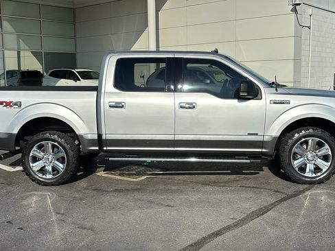 Used 2019 Ford F150 XLT w/ Equipment Group 302A Luxury AWD/4WD image 29