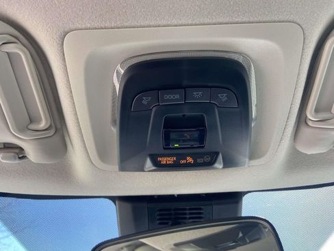 Used 2025 Toyota Corolla LE image 20