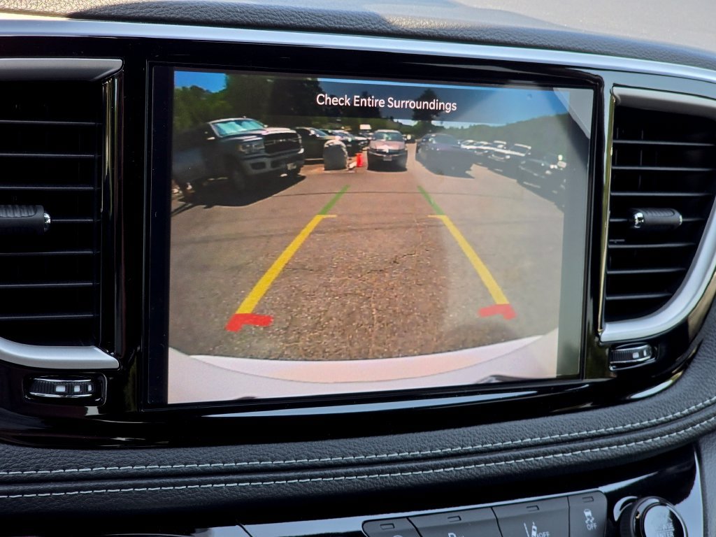 New 2027 Chrysler Pacifica Select FWD image 9