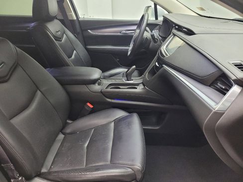 Used 2017 Cadillac XT5 Premium Luxury w/ Driver Assist Package FWD image 21