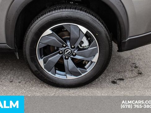 Used 2024 Nissan Rogue SV FWD image 15
