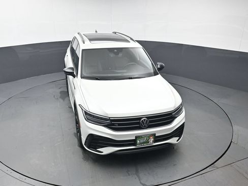 Used 2024 Volkswagen Tiguan SE R-Line FWD image 45