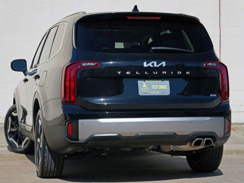 Used 2025 Kia Telluride S image 6