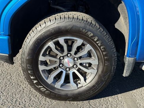 Used 2023 GMC Sierra 1500 AT4 w/ AT4 Premium Package image 10