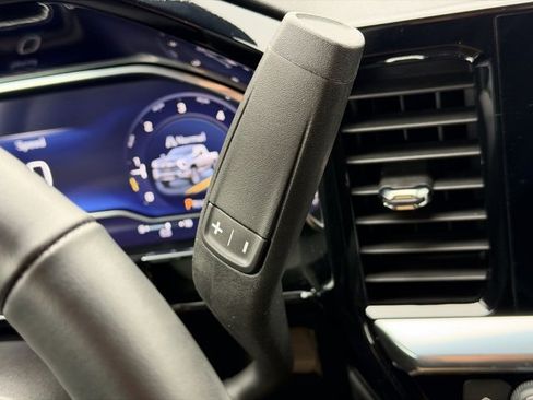 Used 2024 Chevrolet Silverado 2500 LT w/ Convenience Package image 13