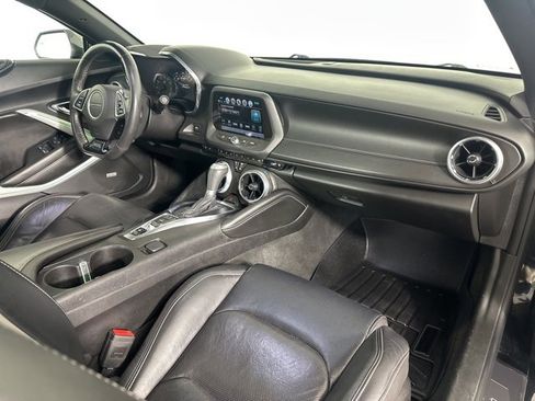 Used 2017 Chevrolet Camaro LT image 14