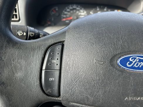 Used 2003 Ford F250 XL image 19