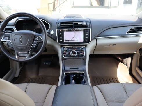 Used 2018 Lincoln Continental Select FWD image 14