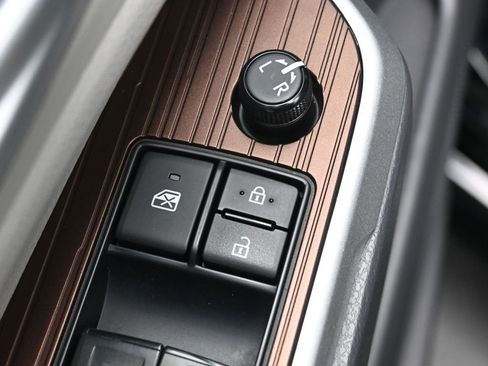 Certified 2022 Toyota Sienna XLE image 14