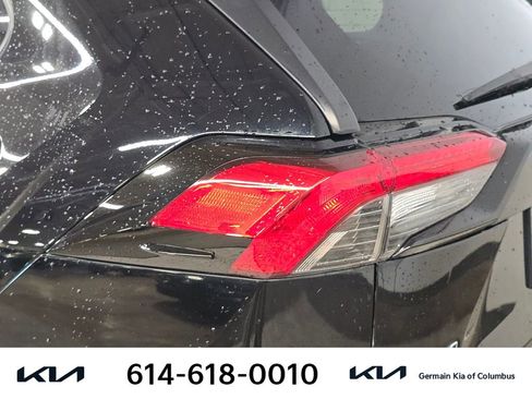 Used 2021 Toyota RAV4 LE AWD/4WD image 16