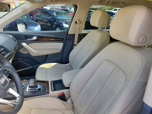 Used 2018 Audi Q5 2.0T Premium Plus w/ Premium Plus Package image 11