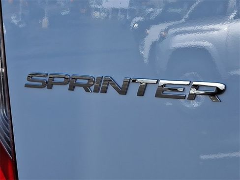 Used 2025 Mercedes-Benz Sprinter 2500 image 30