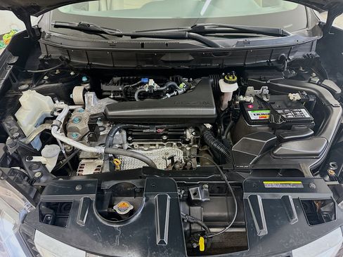 Used 2017 Nissan Rogue SV w/ SV Premium Package AWD/4WD image 35