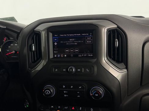 Used 2025 Chevrolet Silverado 1500 Custom Trail Boss AWD/4WD image 19