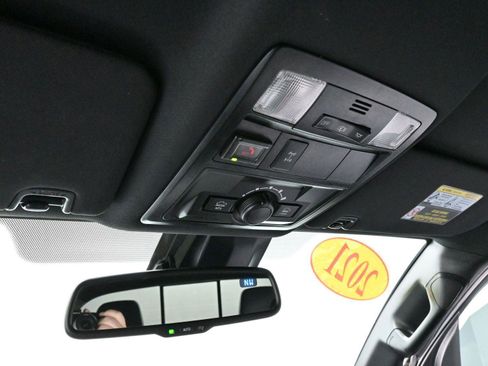 Used 2021 Toyota Tacoma TRD Off-Road image 25