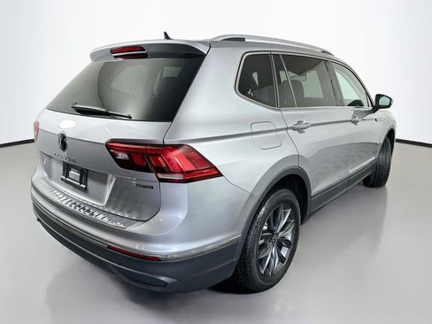 Used 2022 Volkswagen Tiguan SE AWD/4WD image 7