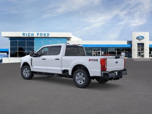 New 2026 Ford F250 XLT w/ FX4 Off-Road Package AWD/4WD image 4
