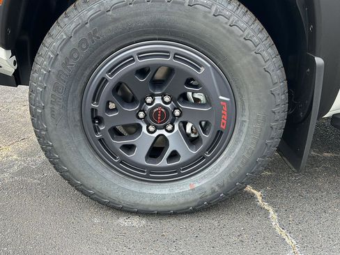 New 2025 Nissan Frontier PRO-4X image 10