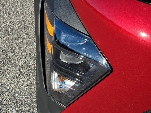 Used 2025 Hyundai Kona SEL image 9