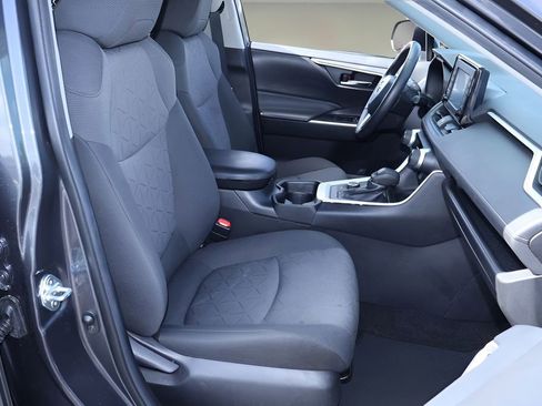 Certified 2021 Toyota RAV4 XLE w/ Convenience Package AWD/4WD image 20