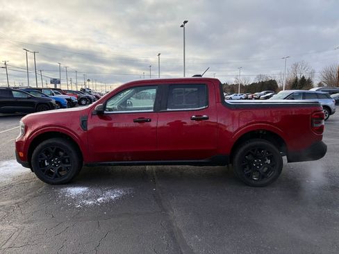 Used 2025 Ford Maverick XLT w/ Equipment Group 301A image 2