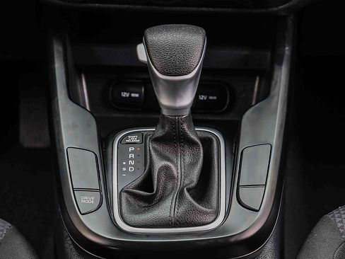 Certified 2025 Kia Soul LX w/ LX Technology Package FWD image 12
