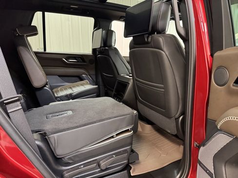 Used 2025 GMC Yukon Denali Ultimate w/ LPO, Floor Liner Package image 27