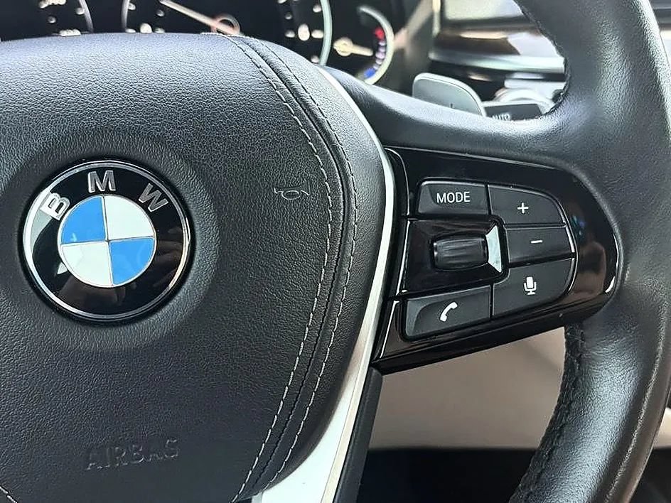 Used 2017 BMW 530i RWD image 21