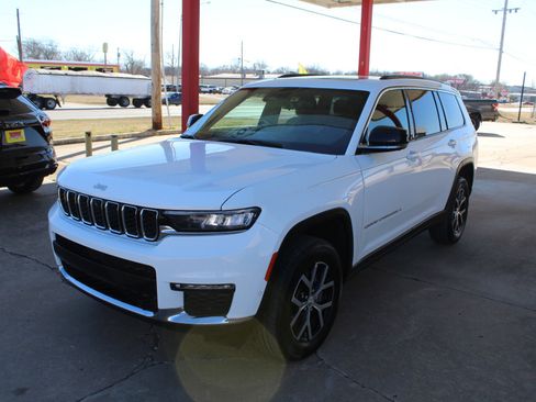 Used 2024 Jeep Grand Cherokee L Limited w/ Luxury Tech Group II AWD/4WD image 57