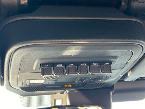 New 2025 Ford Bronco Badlands w/ Sasquatch Package image 48