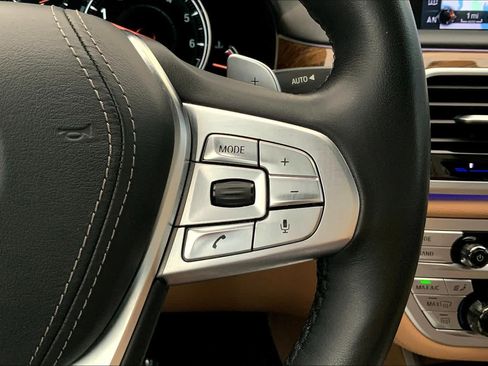Used 2017 BMW 740i RWD image 24