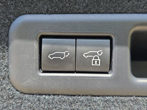 Used 2022 Lexus RX 350L FWD w/ Premium Package image 13