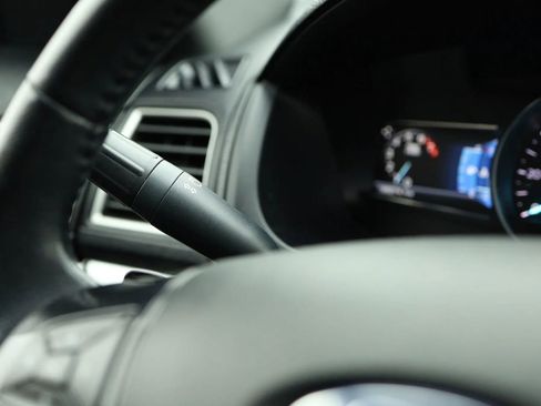 Used 2017 Ford Explorer XLT w/ Equipment Group 202A image 19