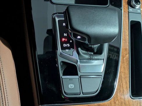 Used 2023 Audi Q5 2.0T Premium Plus w/ Premium Plus Package image 12