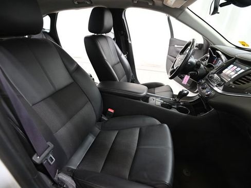 Used 2016 Chevrolet Impala LT image 22