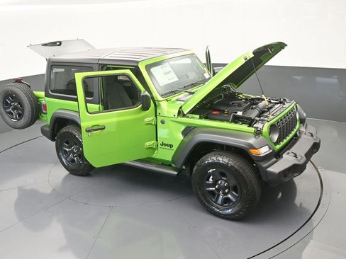 Used 2025 Jeep Wrangler Sport image 60