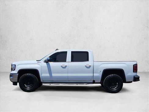 Used 2018 GMC Sierra 1500 SLT w/ SLT Preferred Package AWD/4WD image 5
