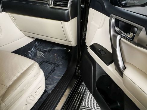 Used 2022 Lexus GX 460 Luxury image 25