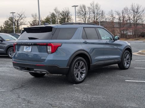 New 2026 Ford Explorer Active w/ Active Comfort Package image 2